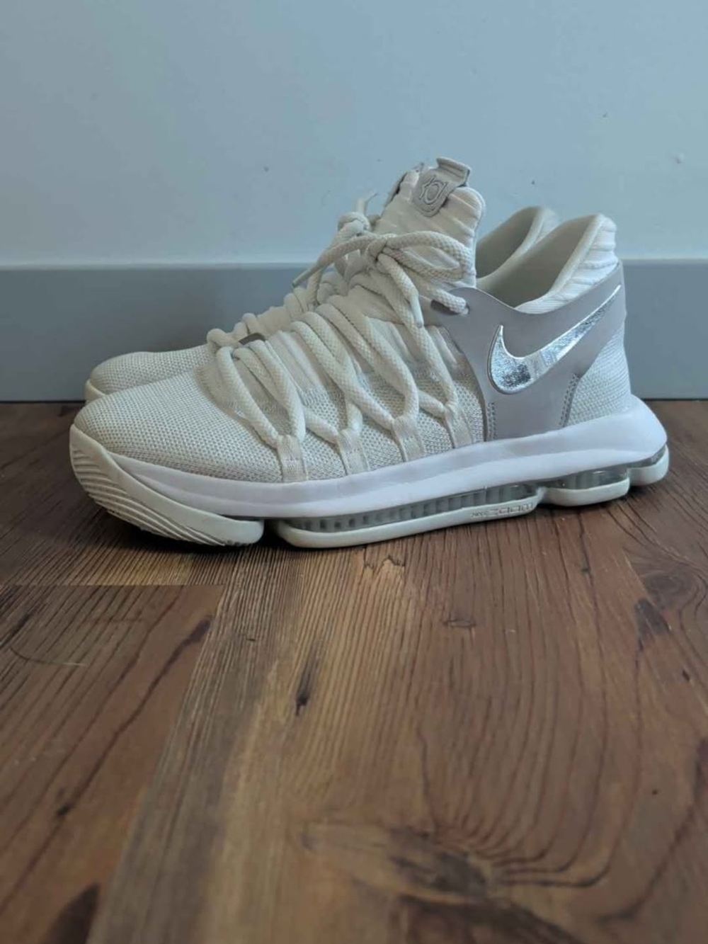 Nike KD 10 Basketball Shoes size 6Y